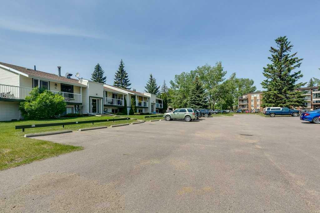 Property Photo: 7 Stanton Street 13 AB T4N 0B9