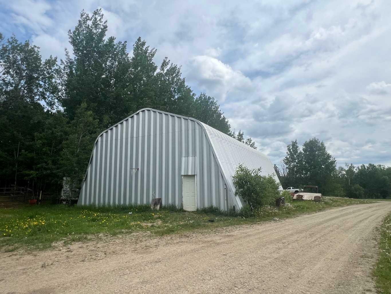 Property Photo: 14305 Twp Rd 554 AB T7E 3Y6
