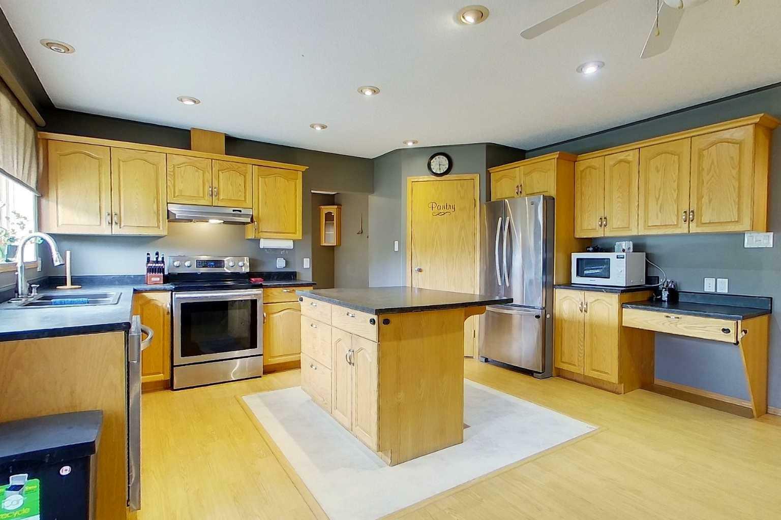 Photo de la propriété: 9 Robertson Way SW AB T0G 2A4