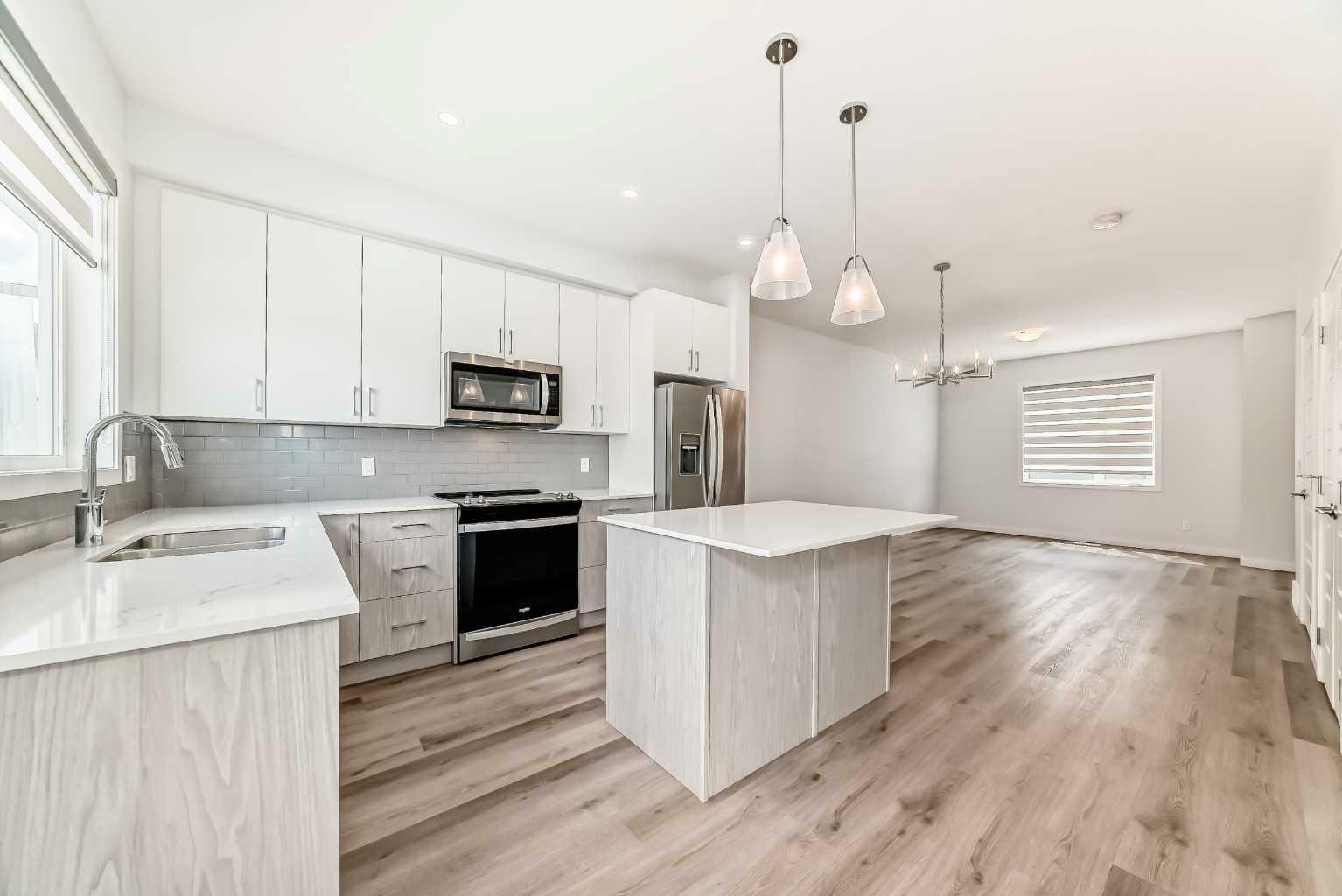 Property Photo: 75 Evanscrest Common NW 106 AB T3P 2A3