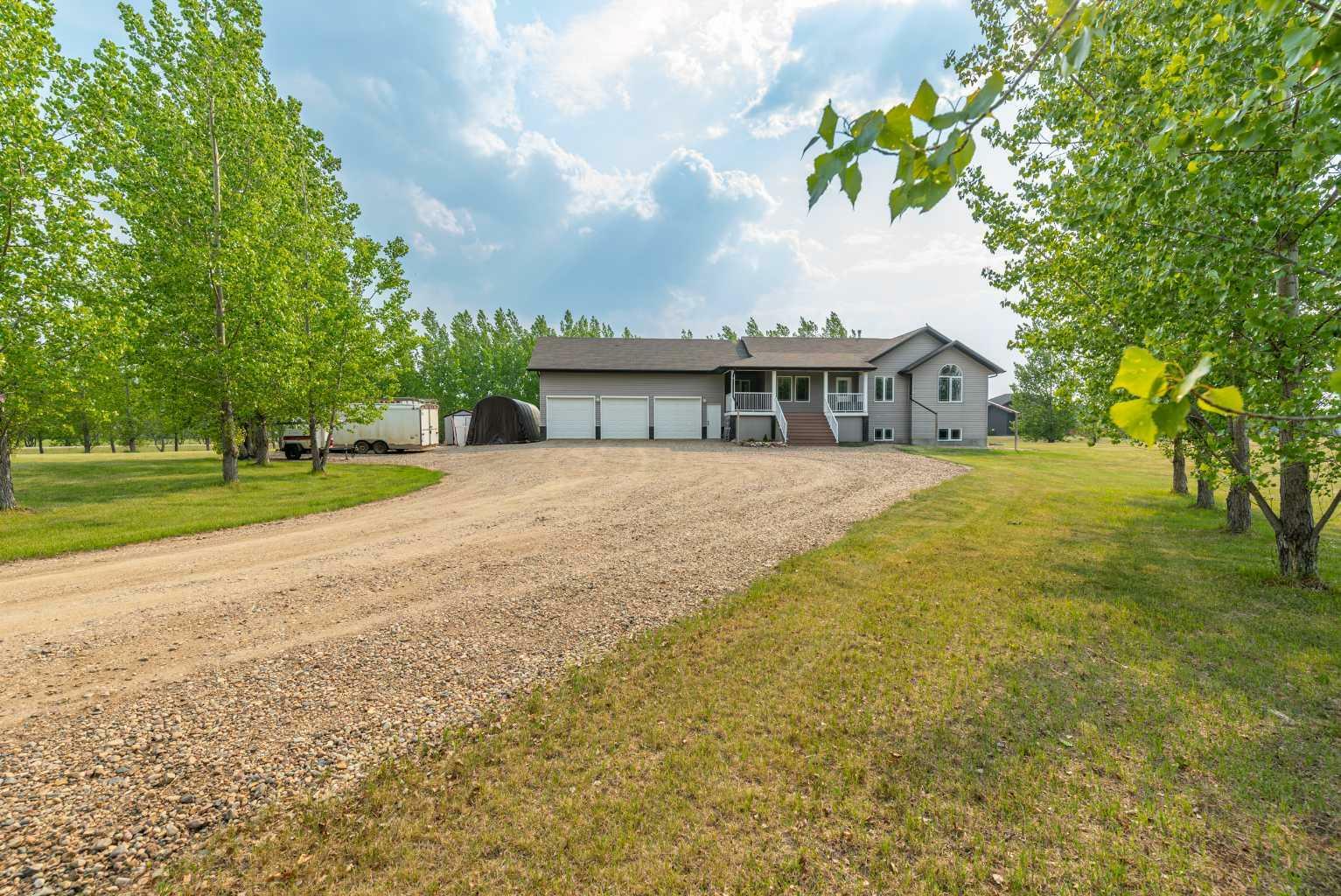 Property Photo: 48 Lakeview Estates AB T9V 3A1
