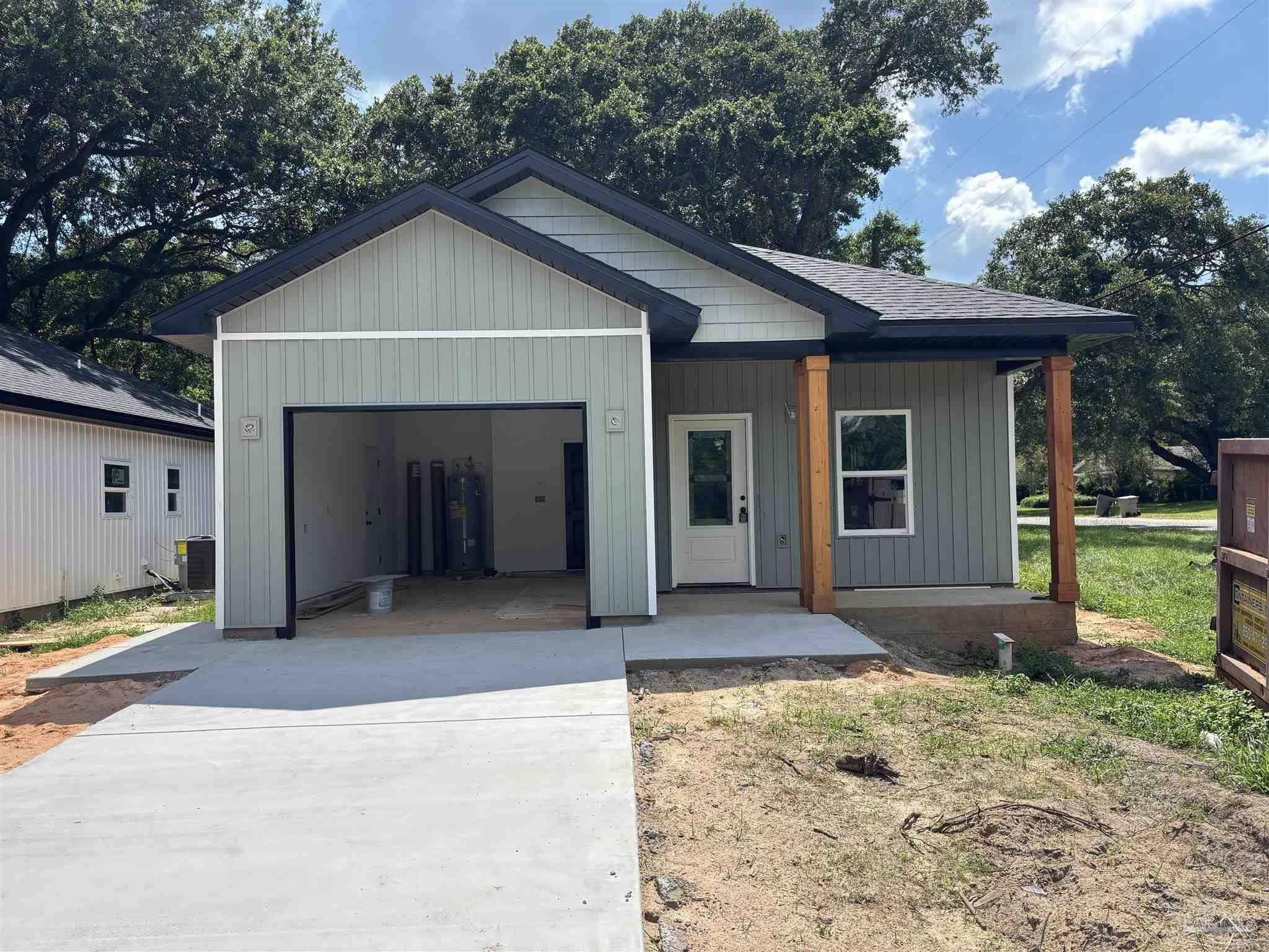 Property Photo: 117 Hansen Blvd FL 32505
