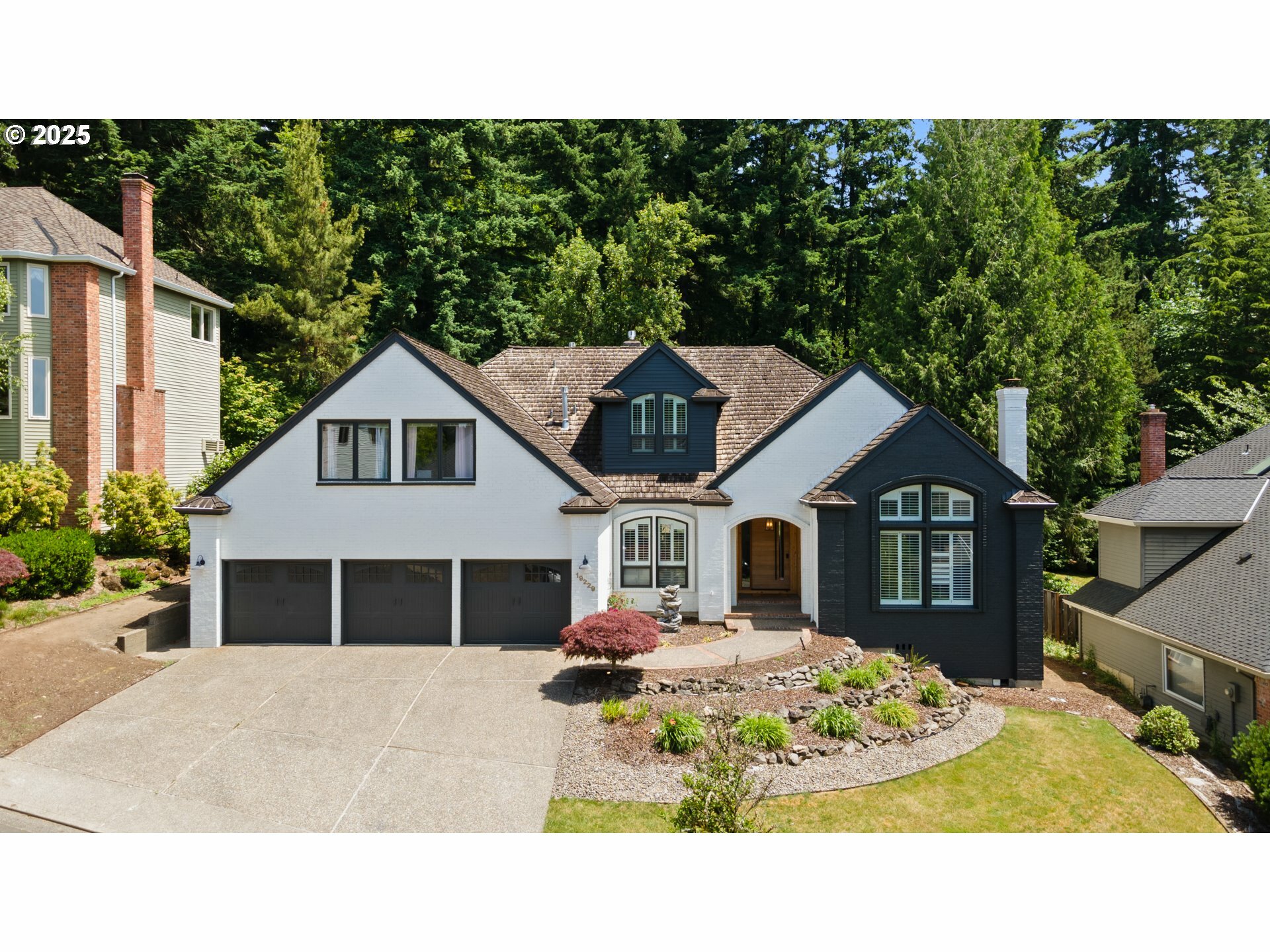 Property Photo: 19229 35th Pl OR 97034