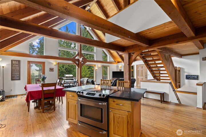 Property Photo: 8607 Upper Peoh Point Road WA 98922