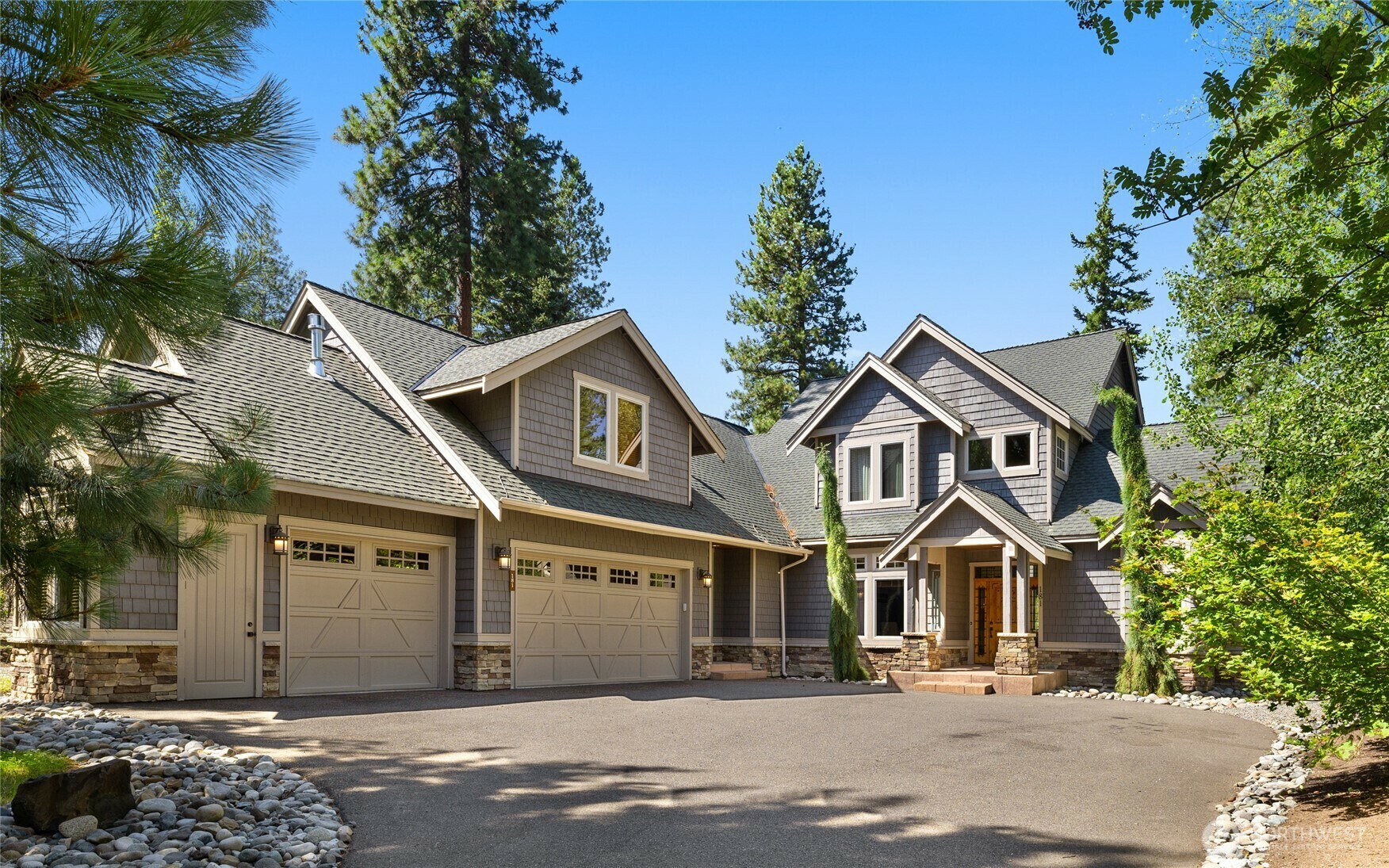 Property Photo: 181 Wood Rose Court WA 98922