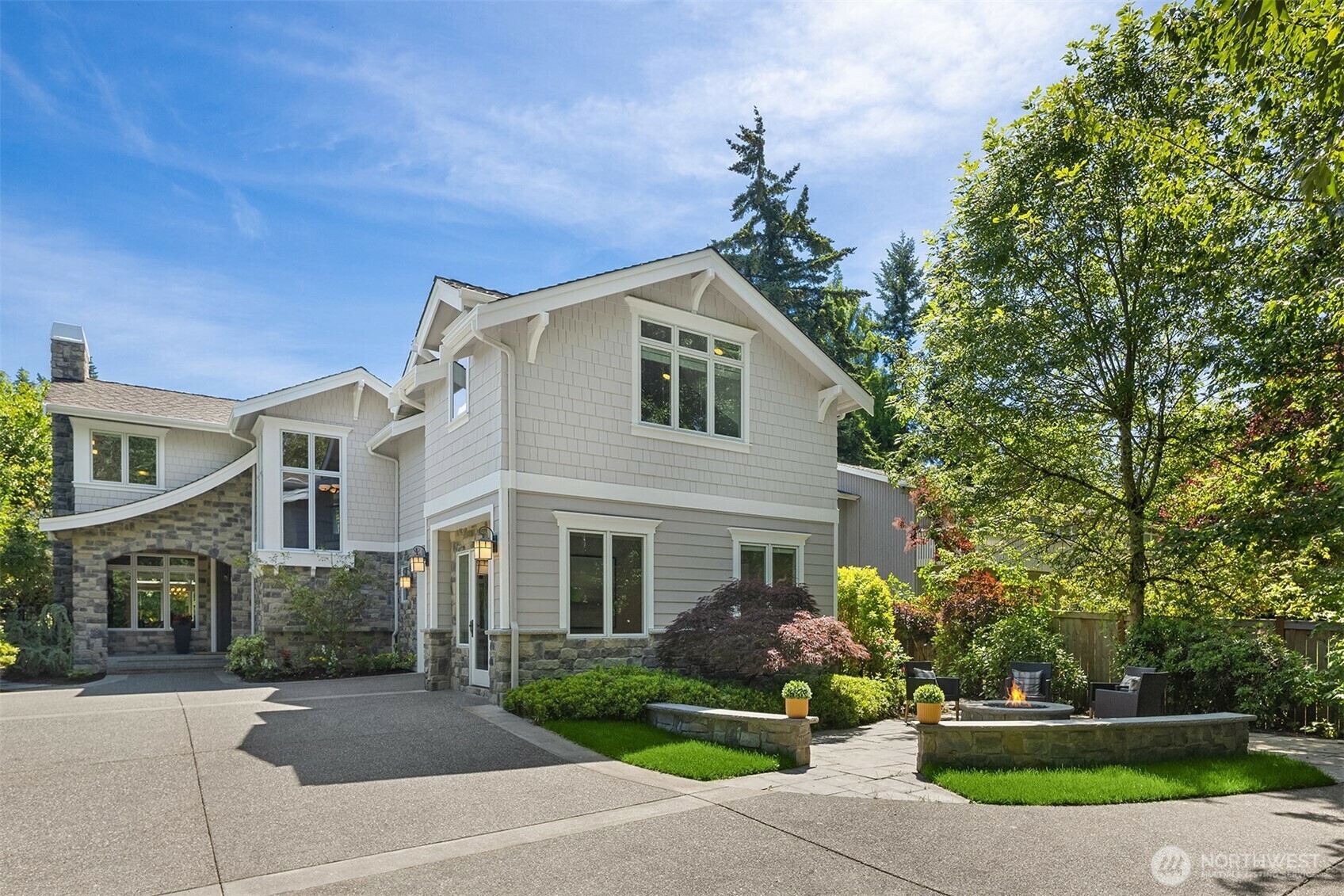 Property Photo: 2625 77th Avenue NE WA 98039