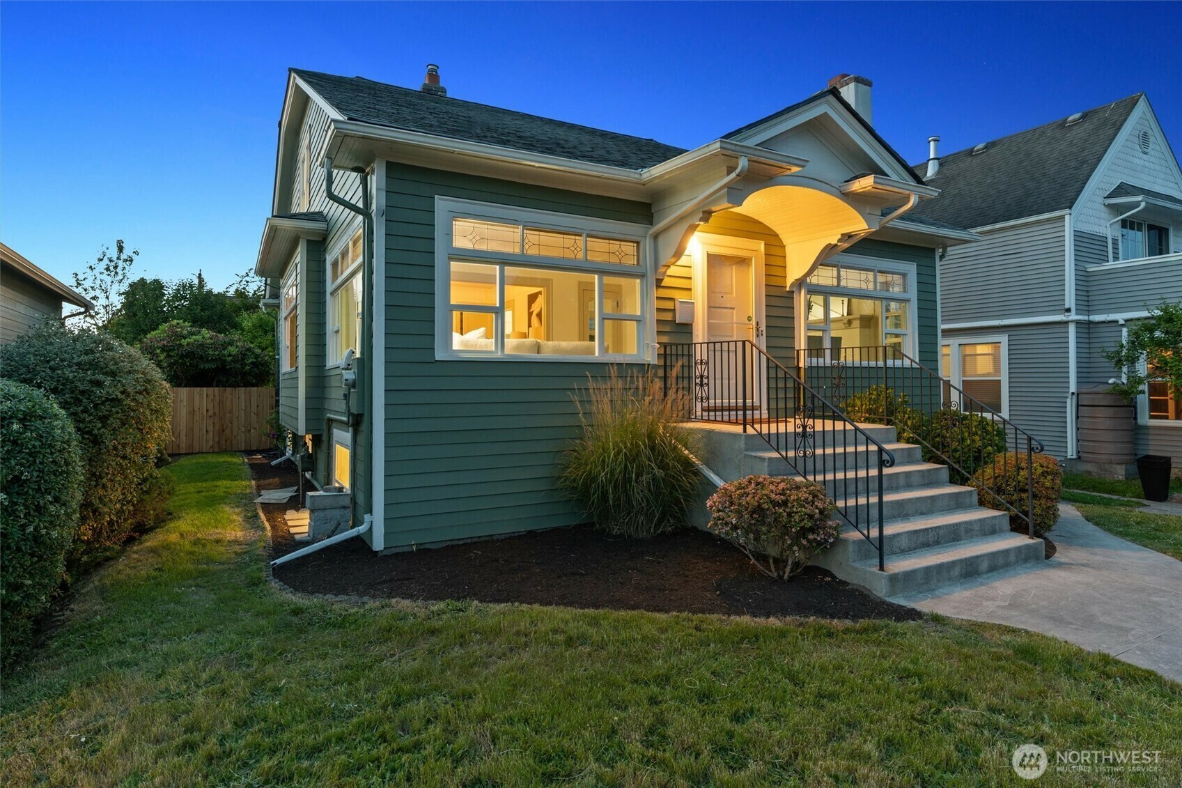 Property Photo: 122 N 76th Street WA 98103