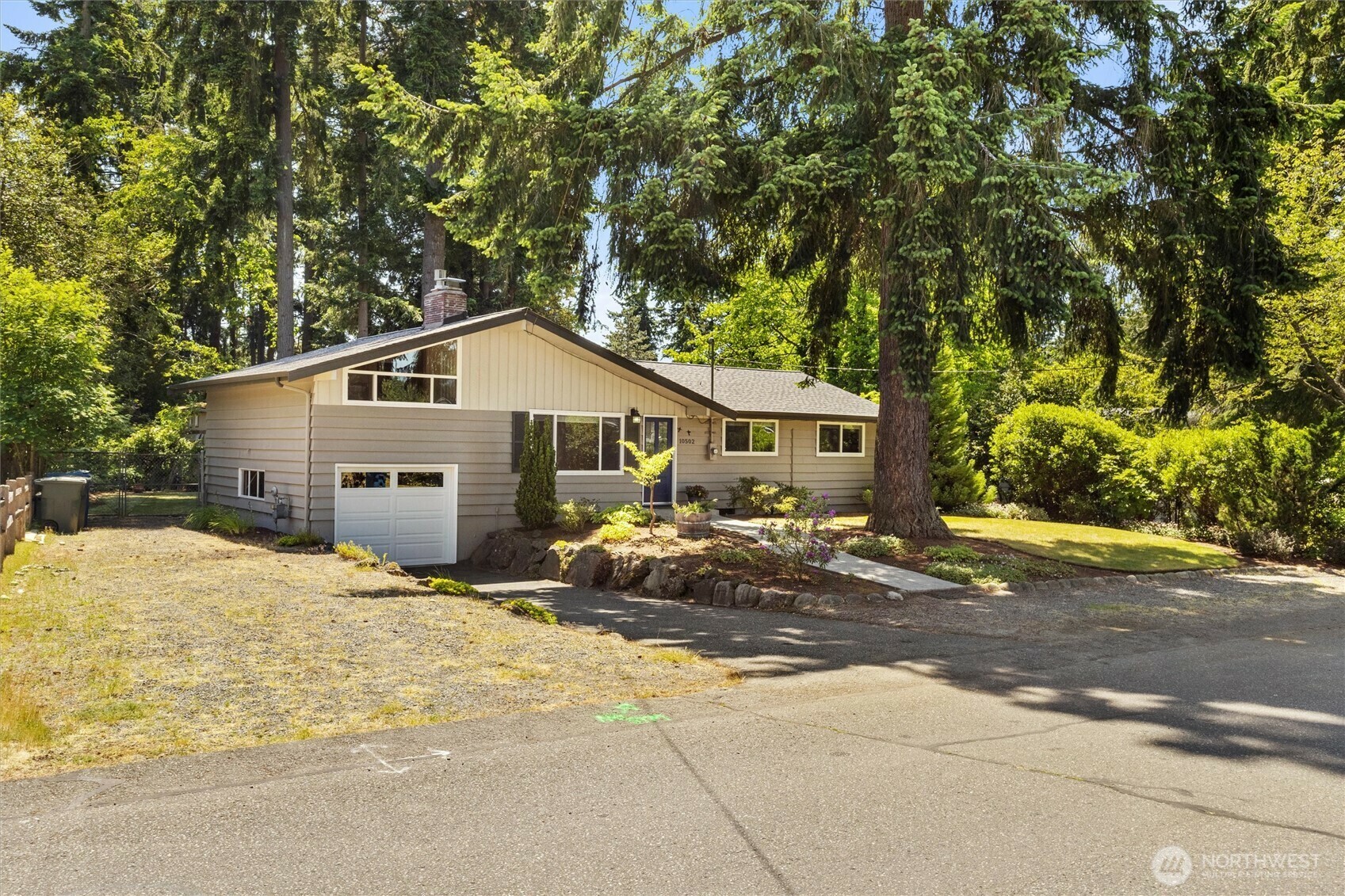 Property Photo:  10502  240th Place SW  WA 98020 