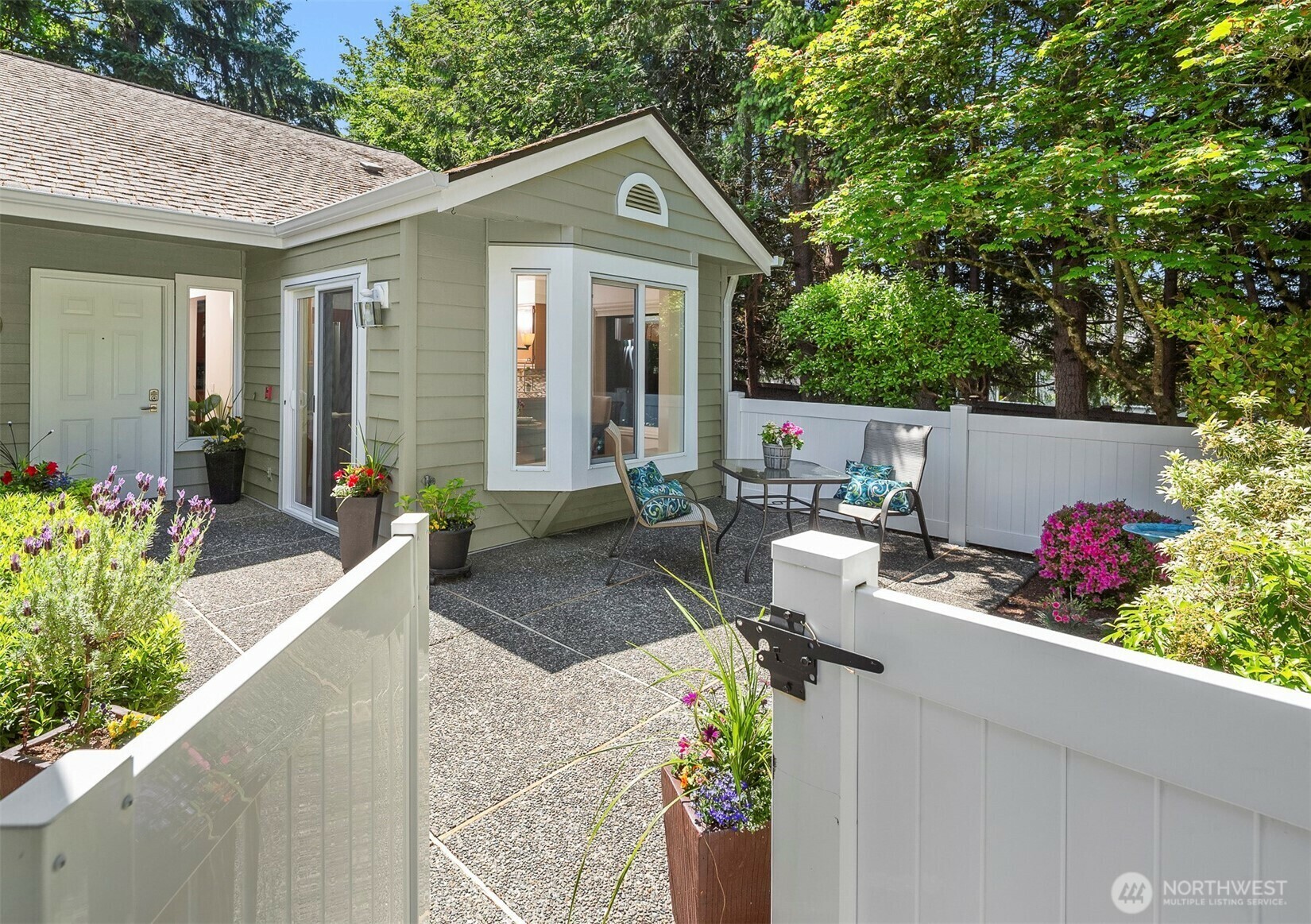 Property Photo: 3673 224th Place SE 1349 WA 98029