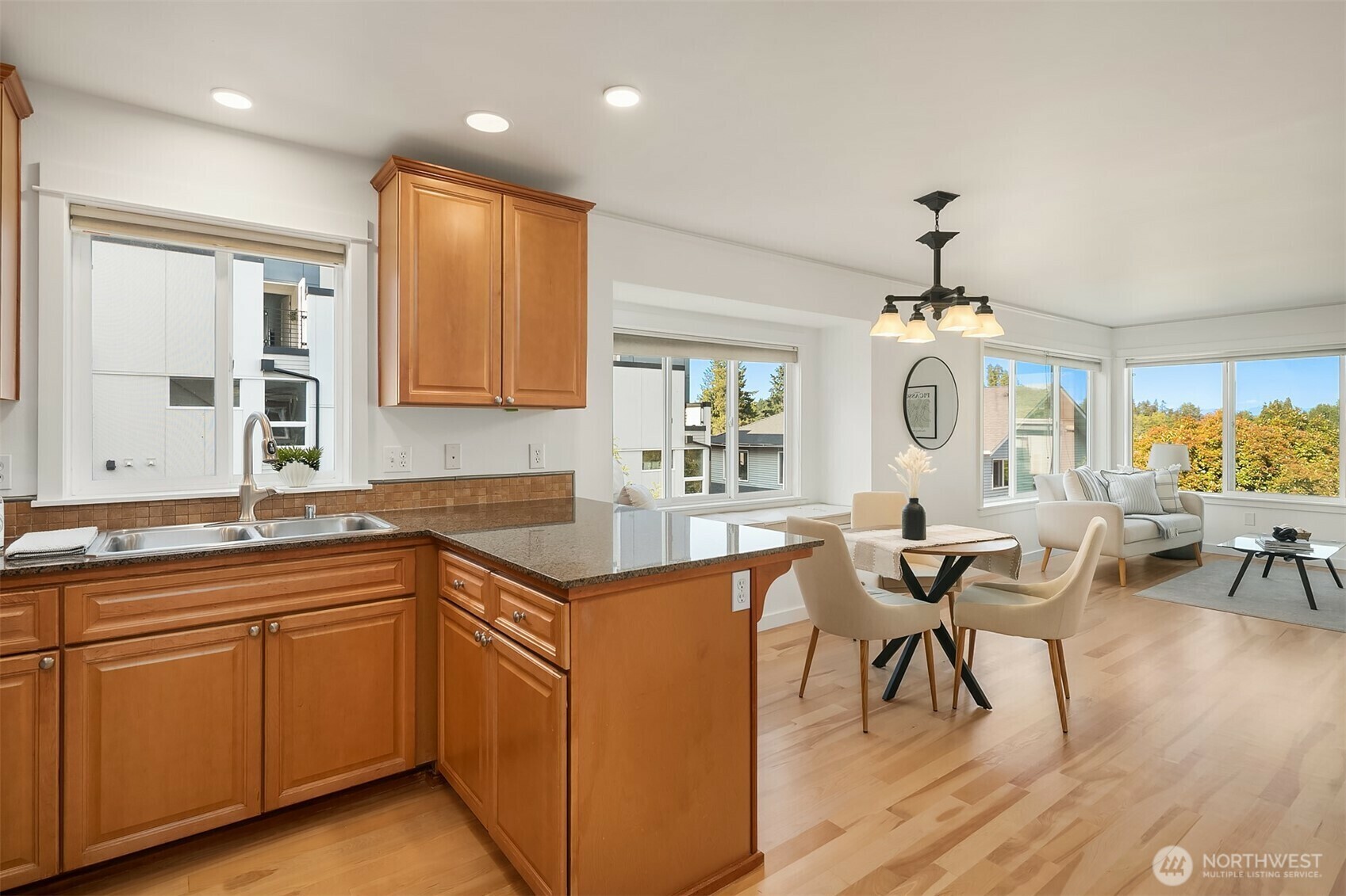 Property Photo: 224 26th Avenue E B WA 98112