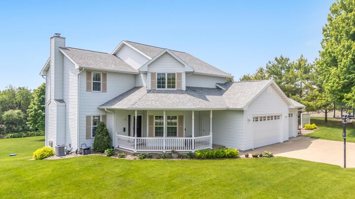 W8943 Liberty Hill Court  New London WI 54961-9177 photo