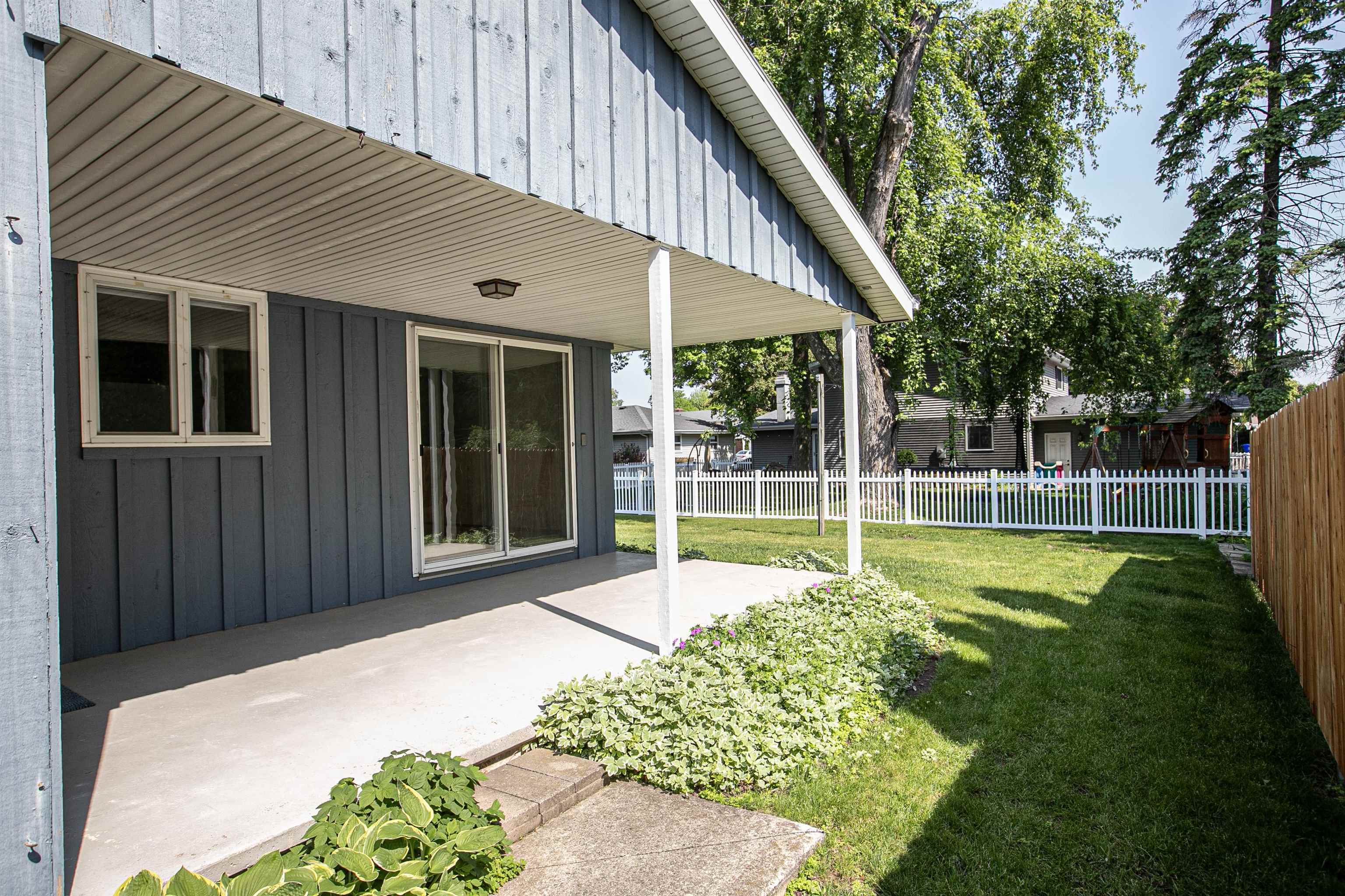Property Photo: 1016 E Marnie Lane WI 54911