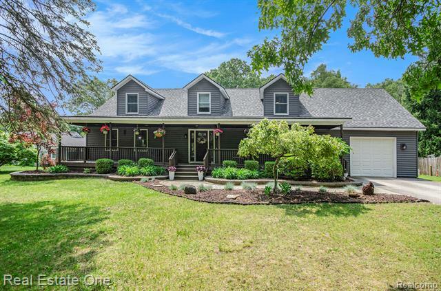 2400 Rolandale  West Bloomfield Twp MI 48324 photo