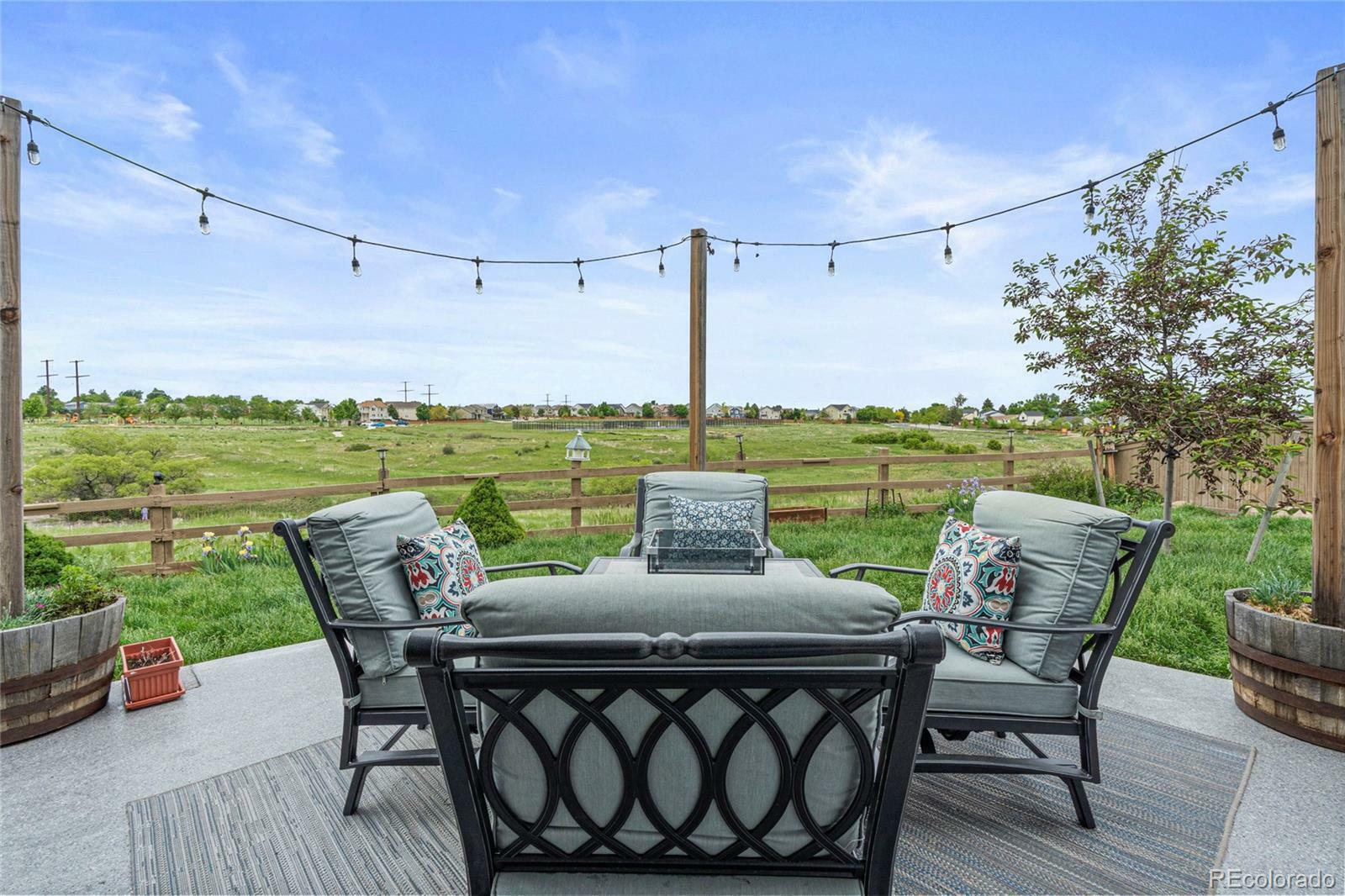 Property Photo: 5864 Turnstone Place CO 80104