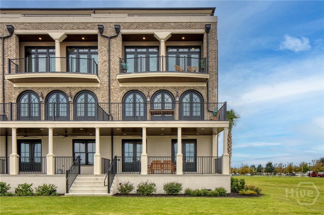 Property Photo: 408 Geo Meyer Avenue GA 31401