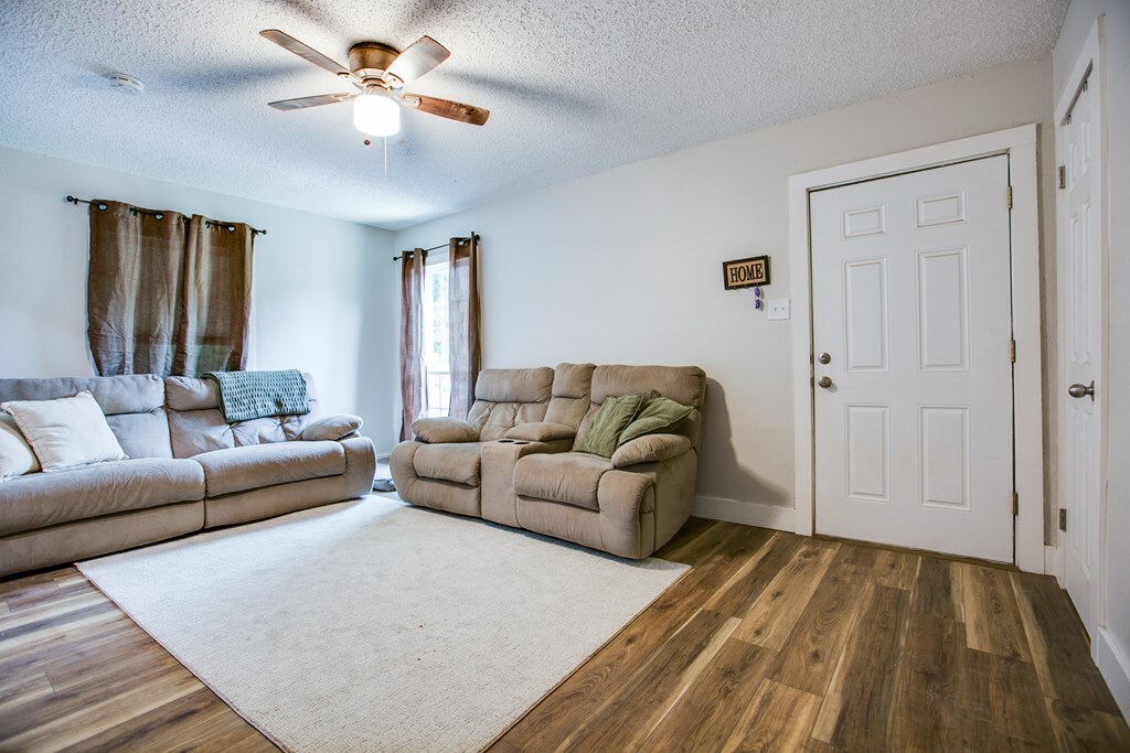 Property Photo: 213 Paint Rock Rd TX 76903
