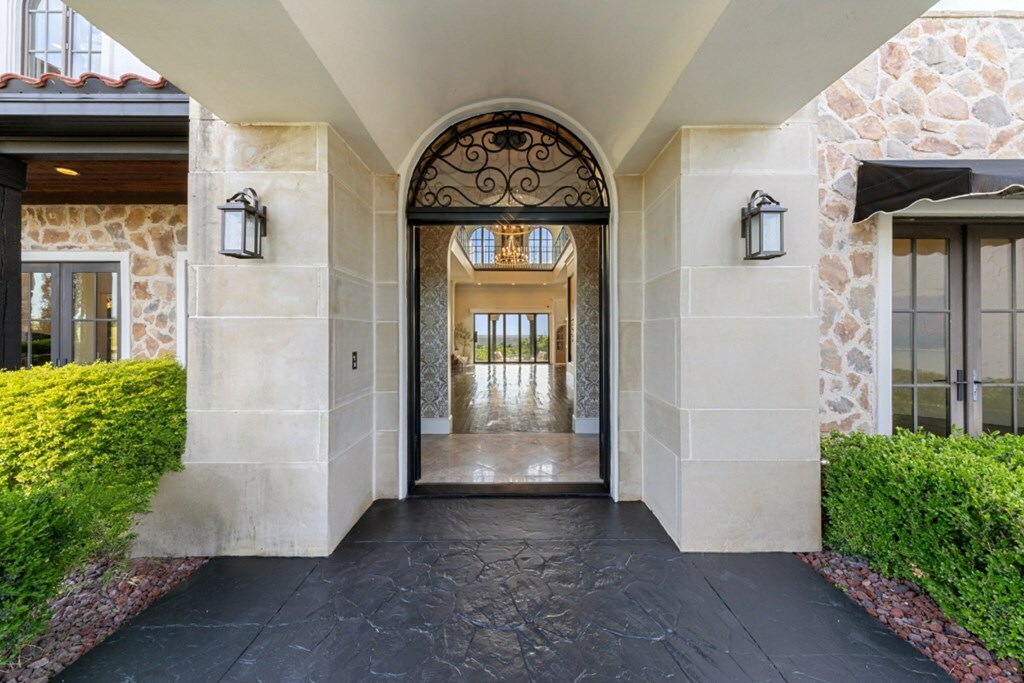 Property Photo: 2721 Old Decatur Rd TX 76234