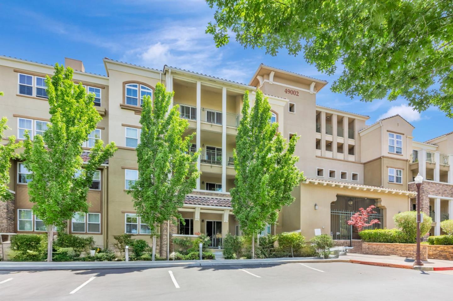 Property Photo: 49002 Cinnamon Fern Common 430 CA 94539