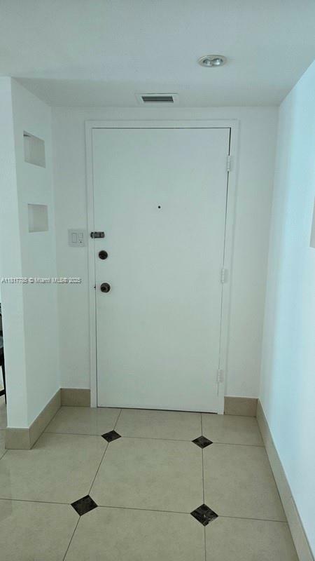 Property Photo: 18181 NE 31st Ct 1801 FL 33160