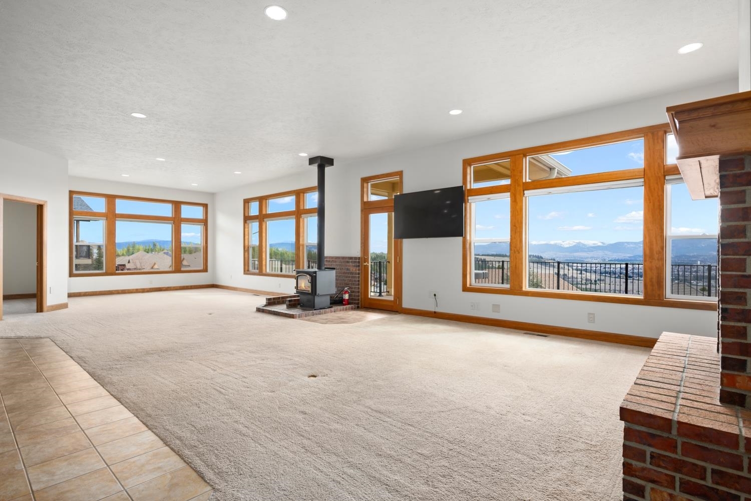 Property Photo:  8518 E Black Oak Ln  WA 99217 