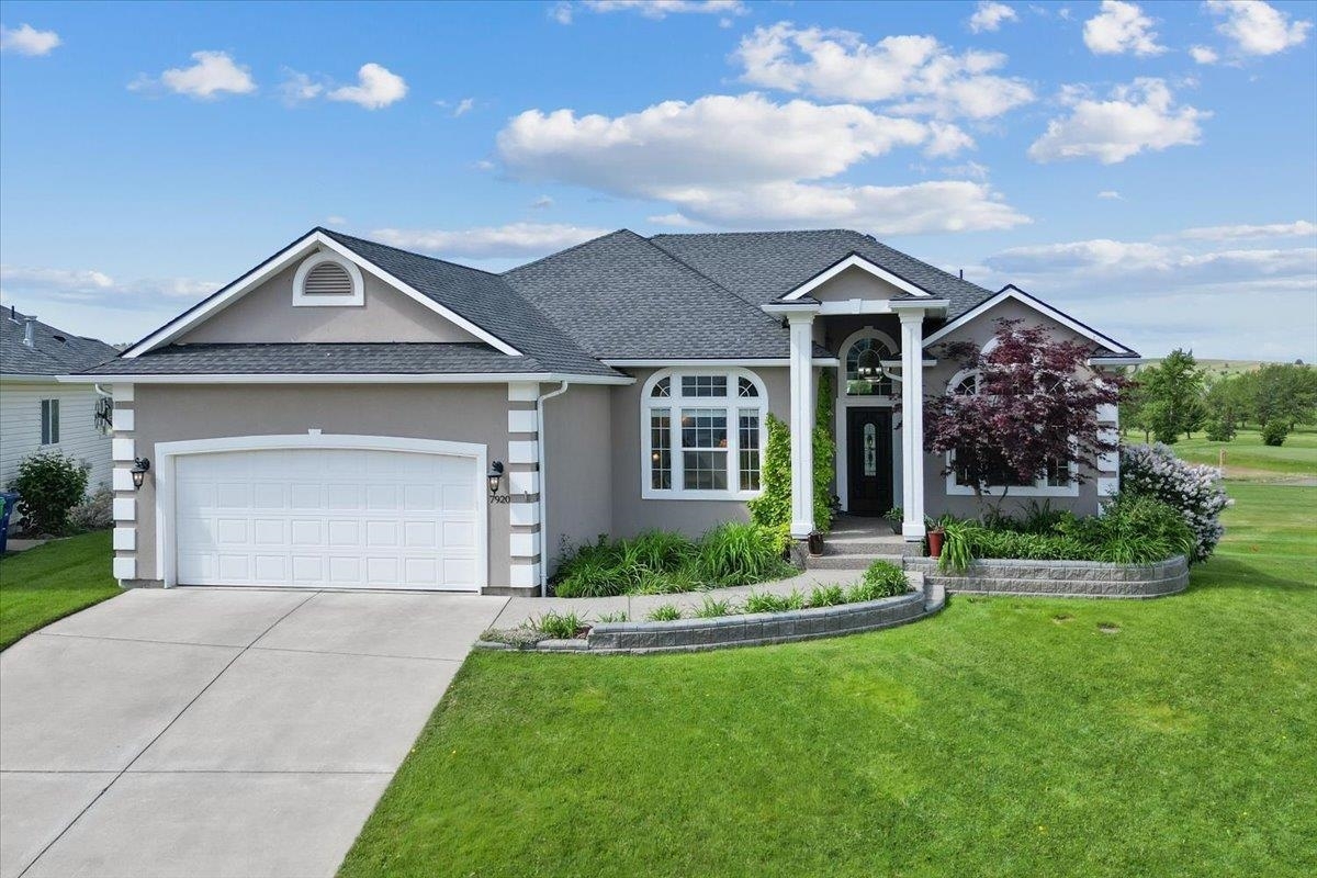 Property Photo: 7920 S Parway Ln WA 99004