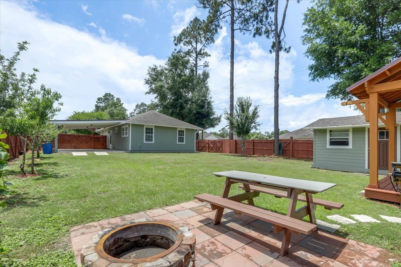 Property Photo: 1224 Athens Court FL 32305