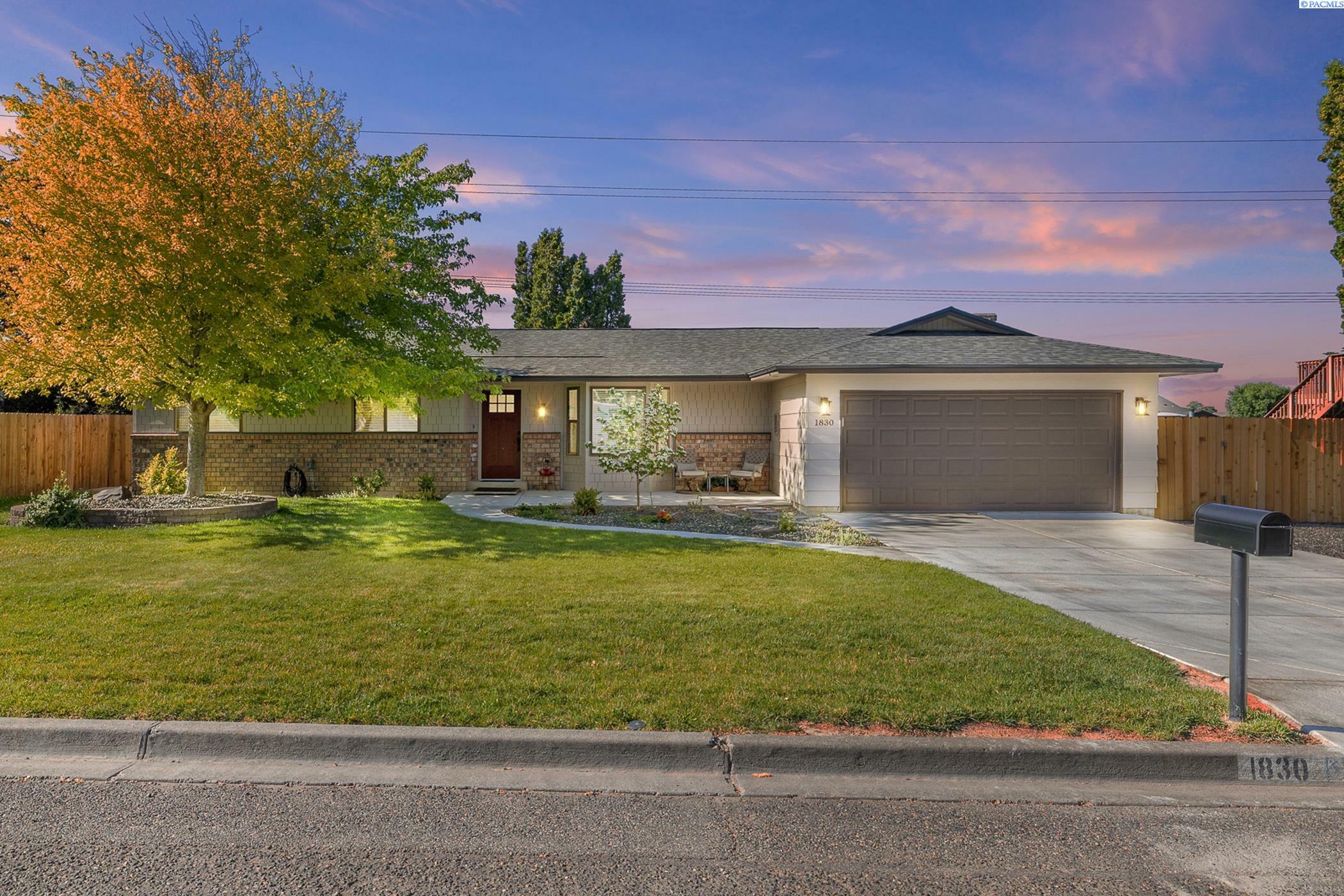 Property Photo: 1830 W 23rd WA 99337