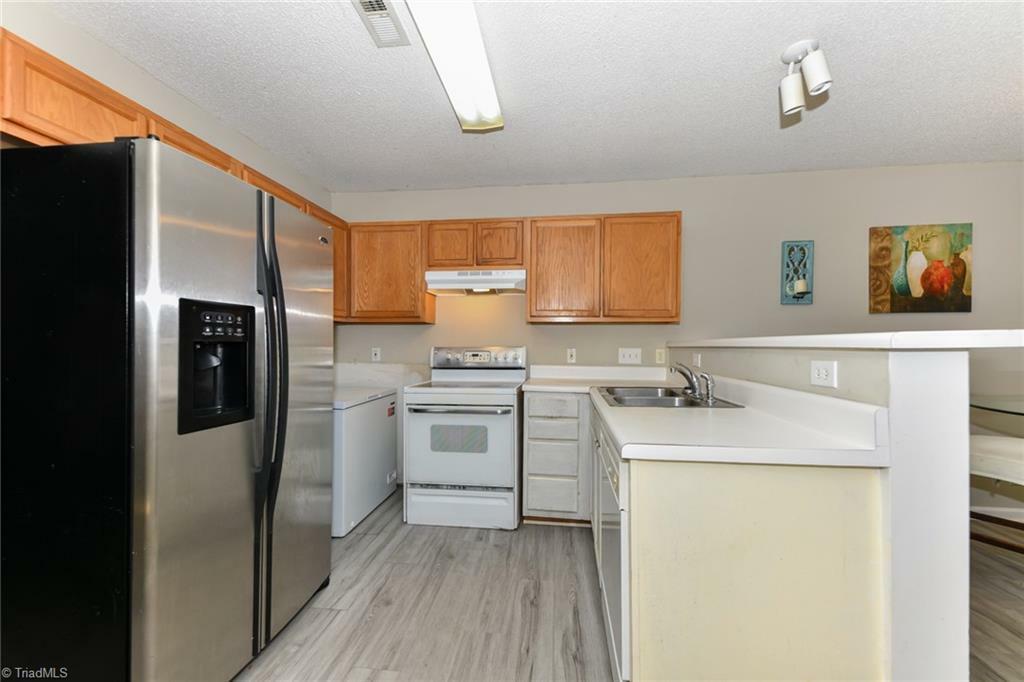Property Photo: 4003 Martin Avenue NC 27405