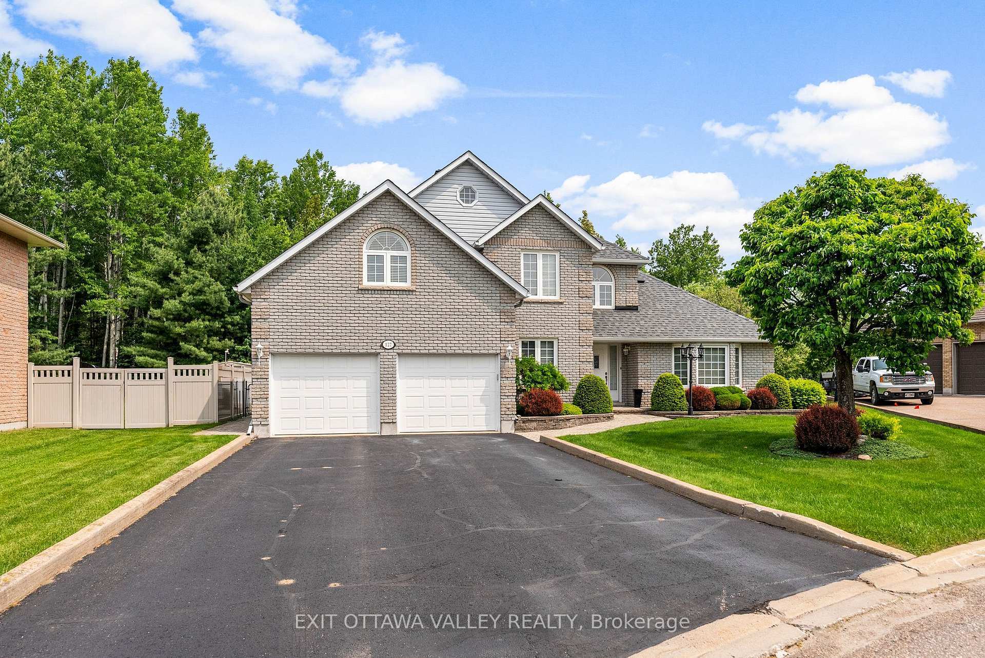 Property Photo: 127 Owens Street ON K8A 8K1
