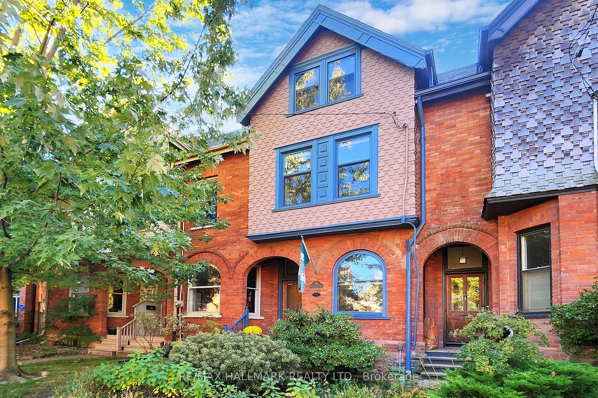 Property Photo: 391 Wellesley Street E ON M4X 1H5