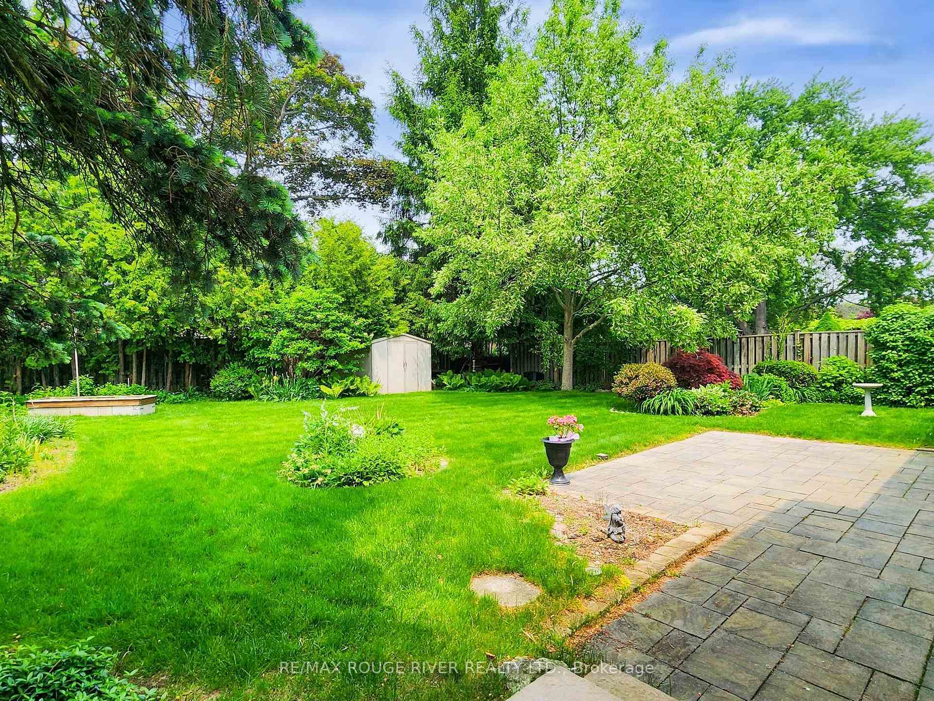 Property Photo: 309 Jaybell Grove ON M1C 2X4