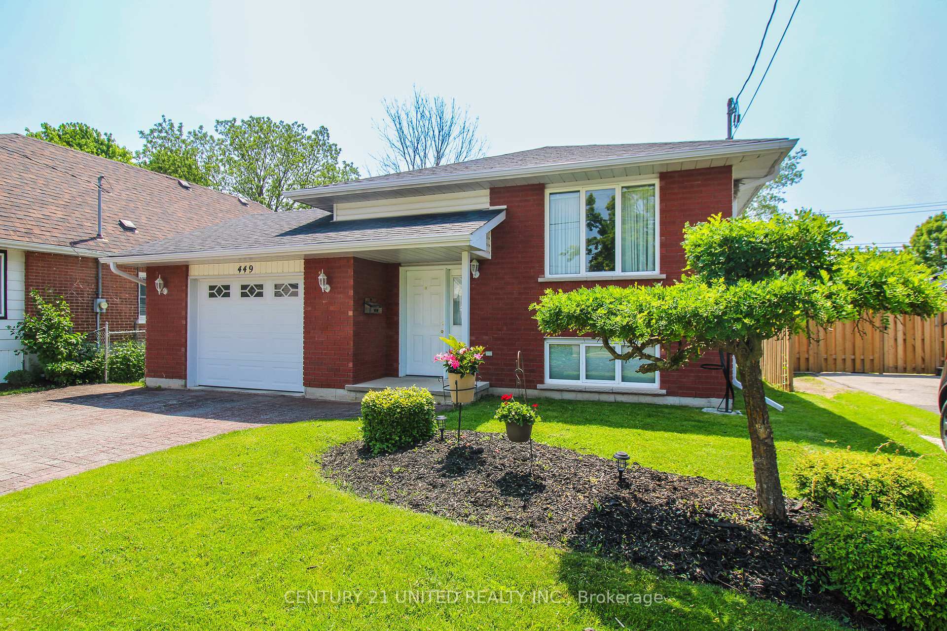 Photo de la propriété: 449 King George Street ON K9J 1S2