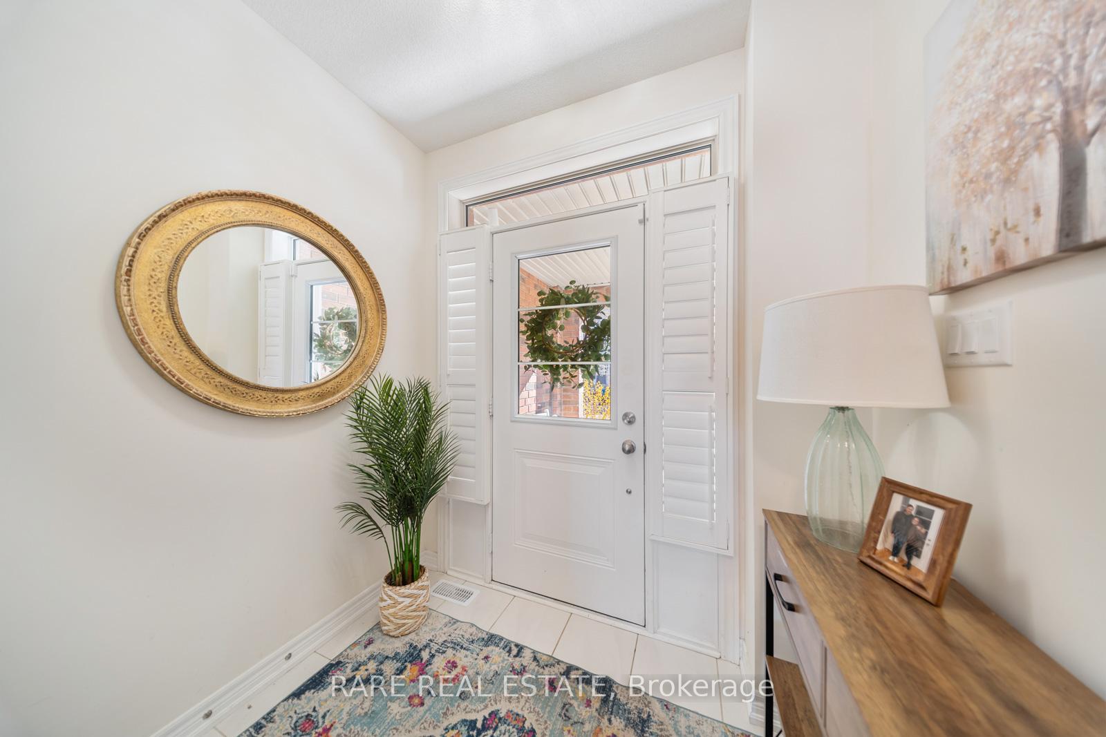 Property Photo: 160 Fruitvale Circle ON L7A 5C4