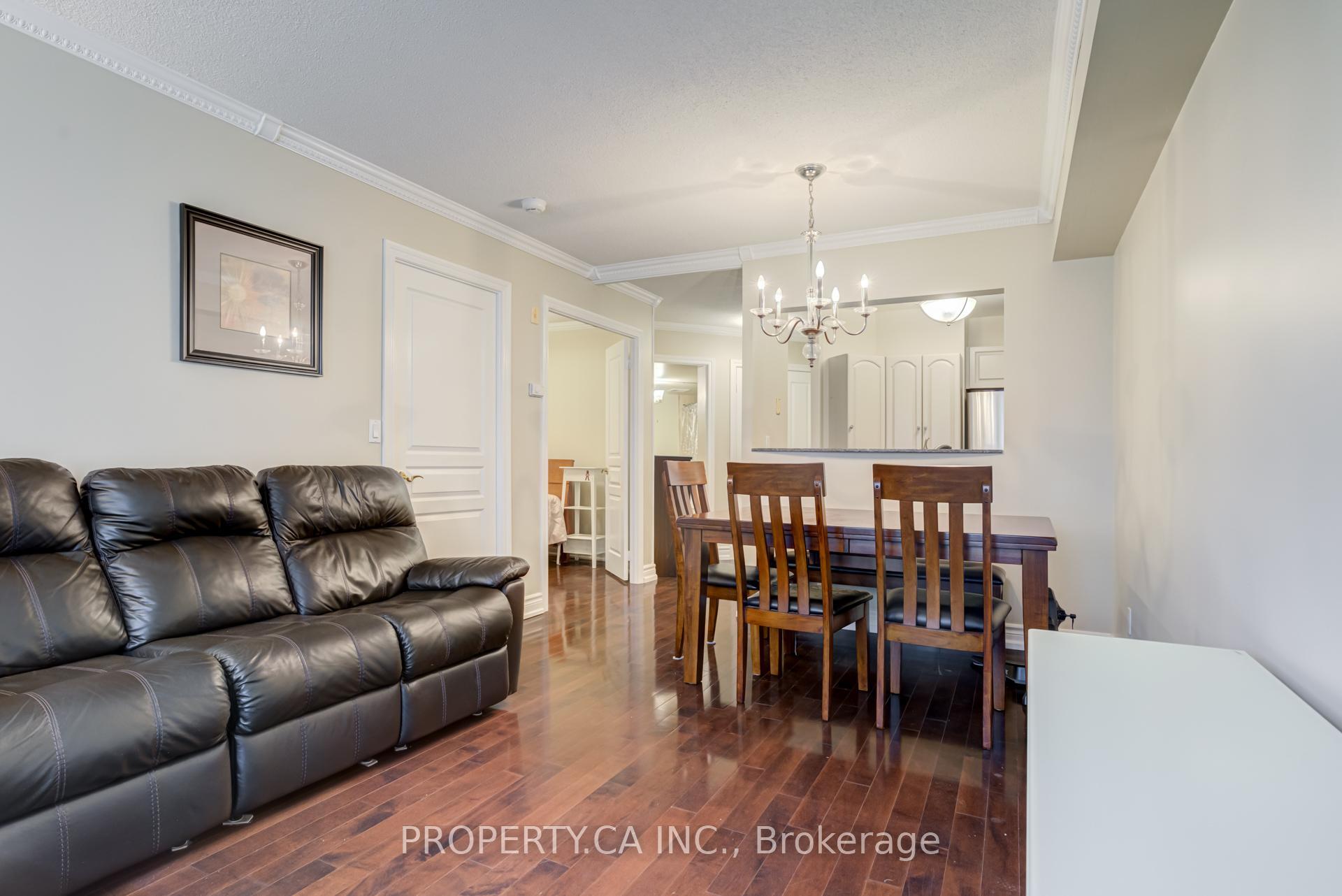 Property Photo:  1 Balmoral Avenue 206  ON M4V 3B9 