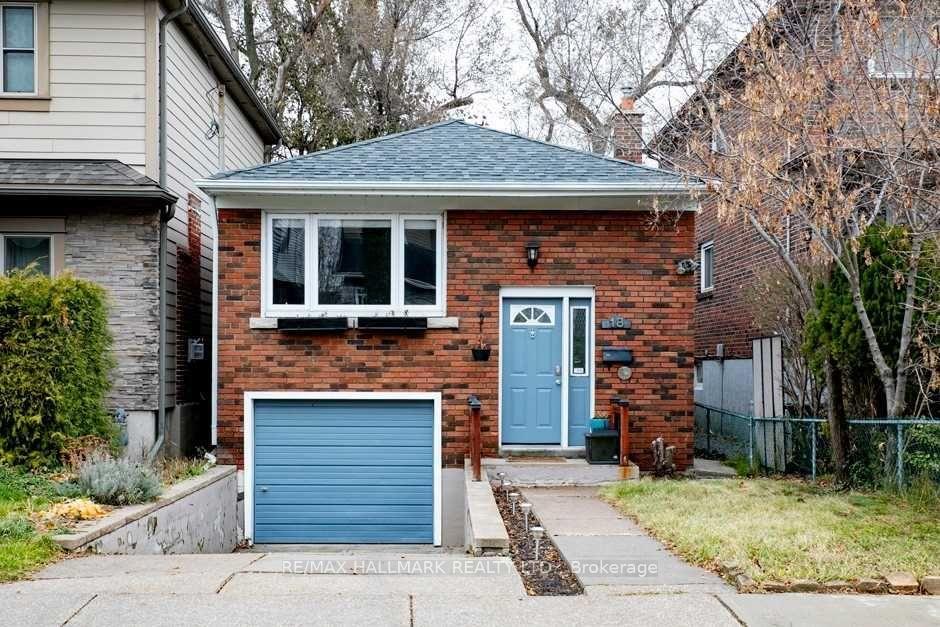 Property Photo: 18 Northview Avenue Main ON M1N 1W1