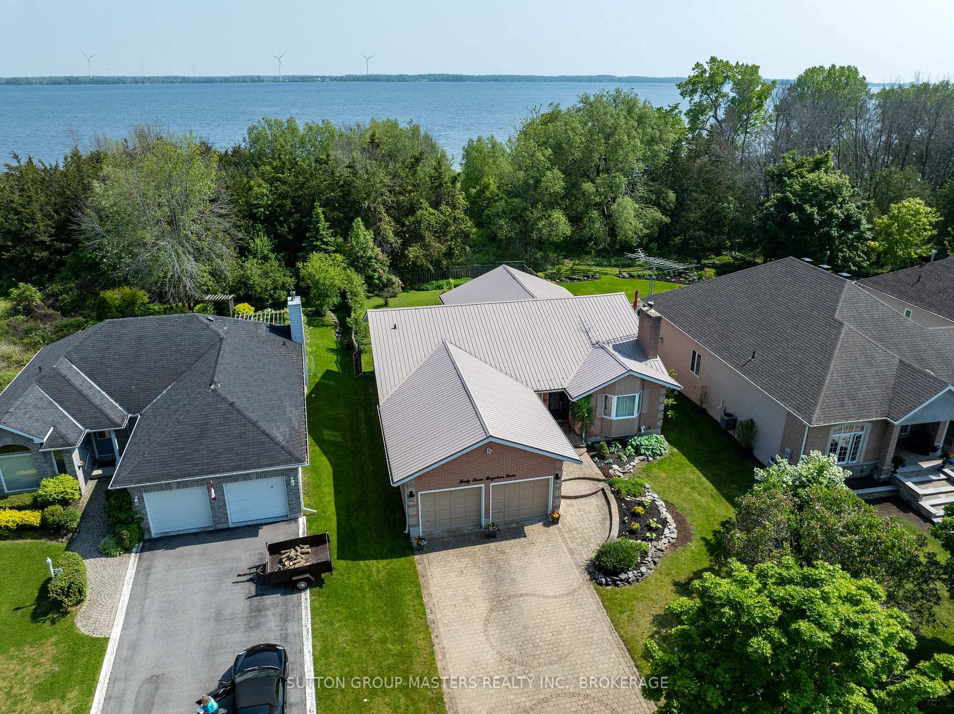 Property Photo: 47 Bayshore Drive ON K0H 1G0