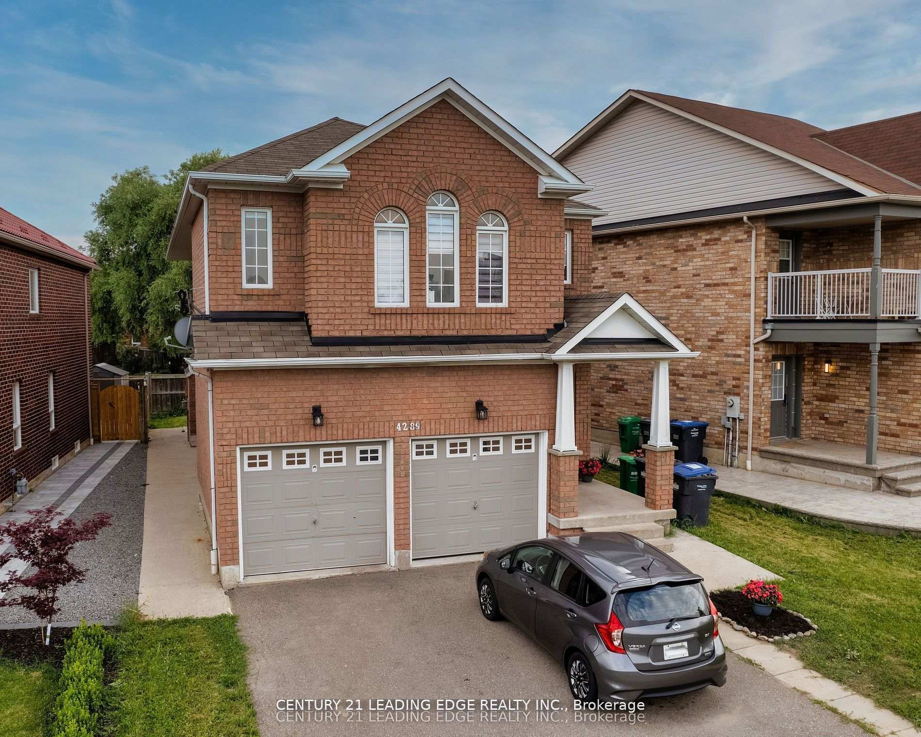 Photo de la propriété: 4289 Guildwood Way ON L5R 0A7