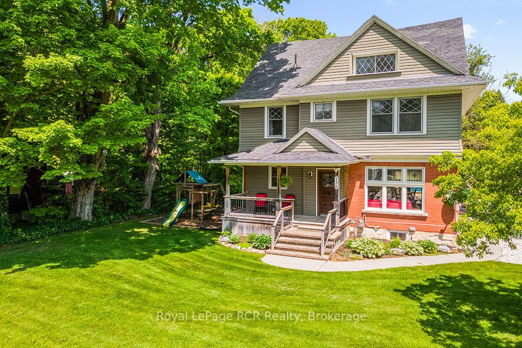 Property Photo: 136 Queen Street W ON N0H 1P0