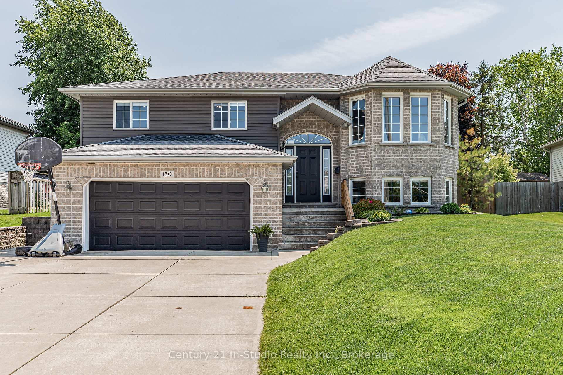 Photo de la propriété: 150 16th Avenue Crescent ON N4N 3V3