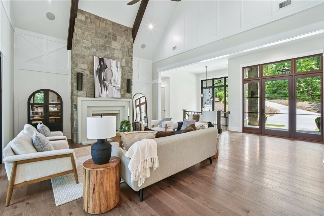 Property Photo: 221 Hermitage Drive SC 29682