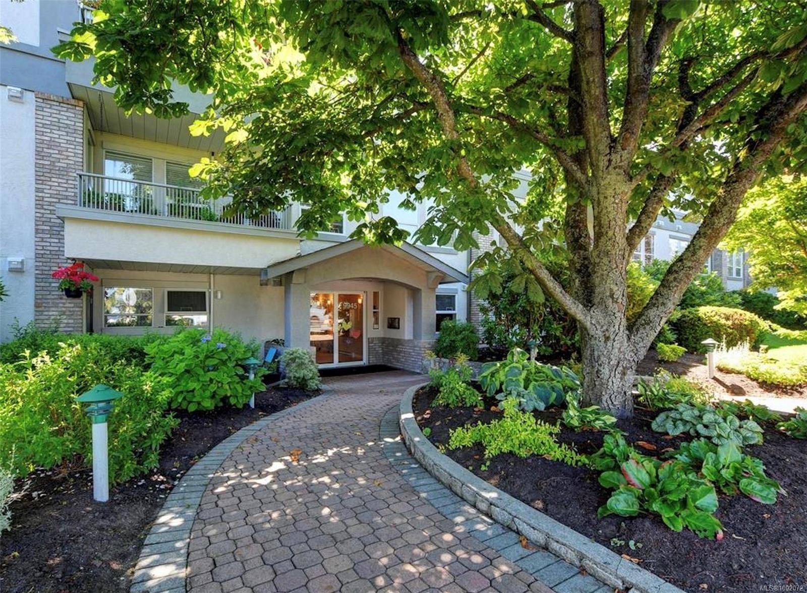 Property Photo: 9945 Fifth St 205 BC V8L 2X6