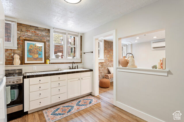86 B St E 24  Salt Lake City UT 84150 photo