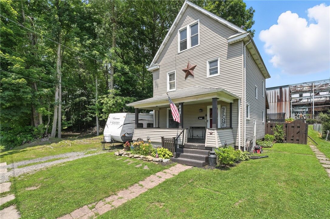 Property Photo: 225 Park St PA 16127
