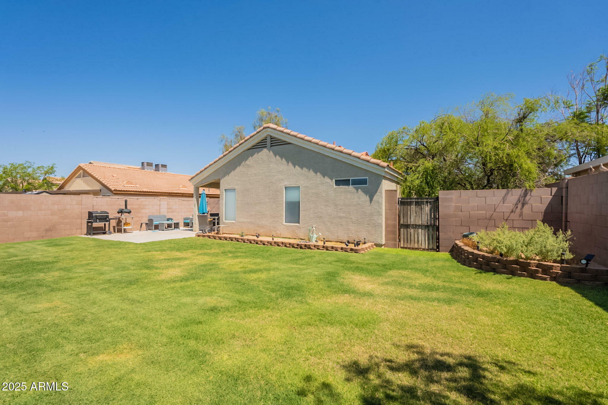 Property Photo:  1321 E Escuda Drive  AZ 85024 