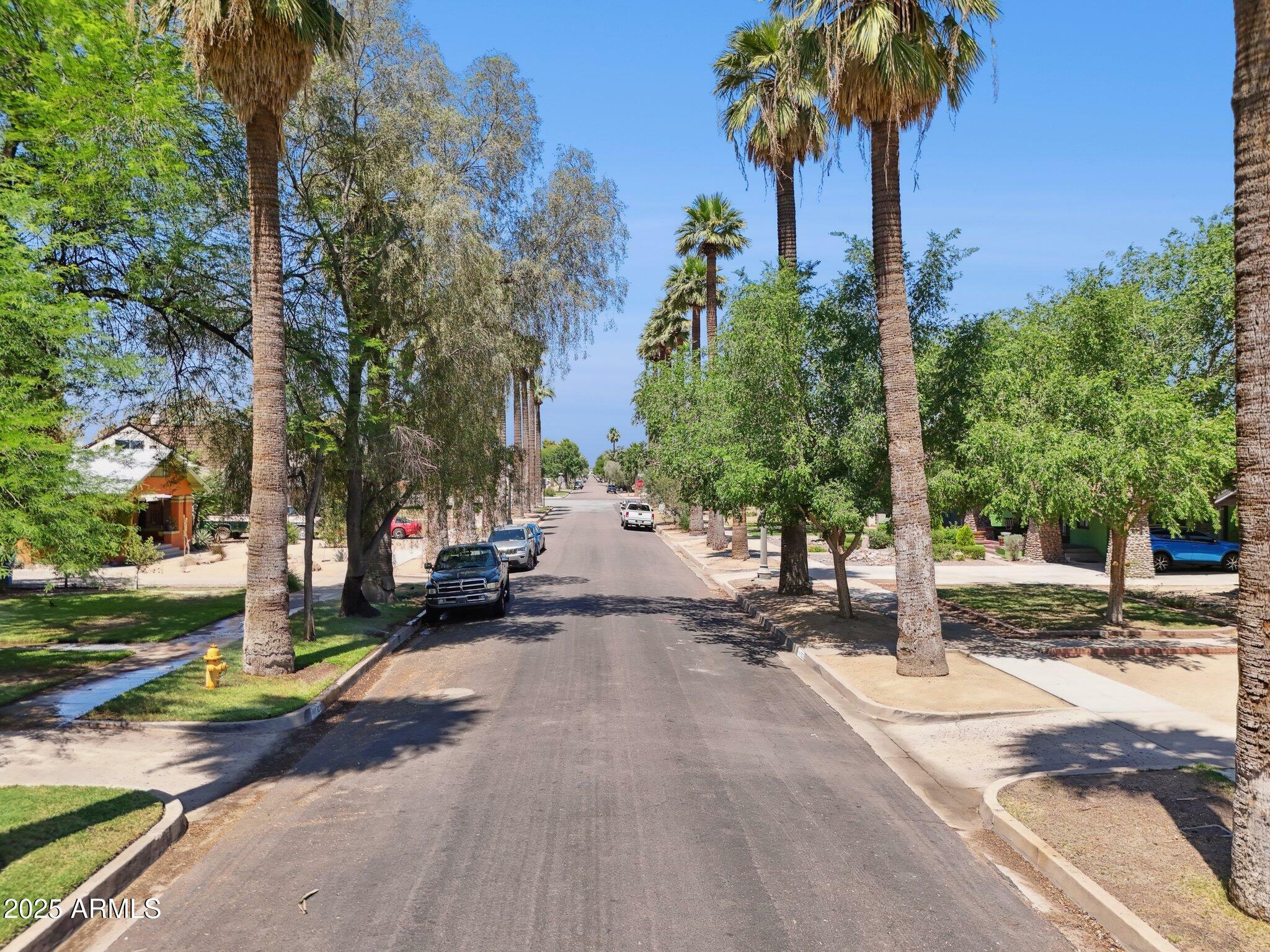 Property Photo: 530 W Willetta Street AZ 85003