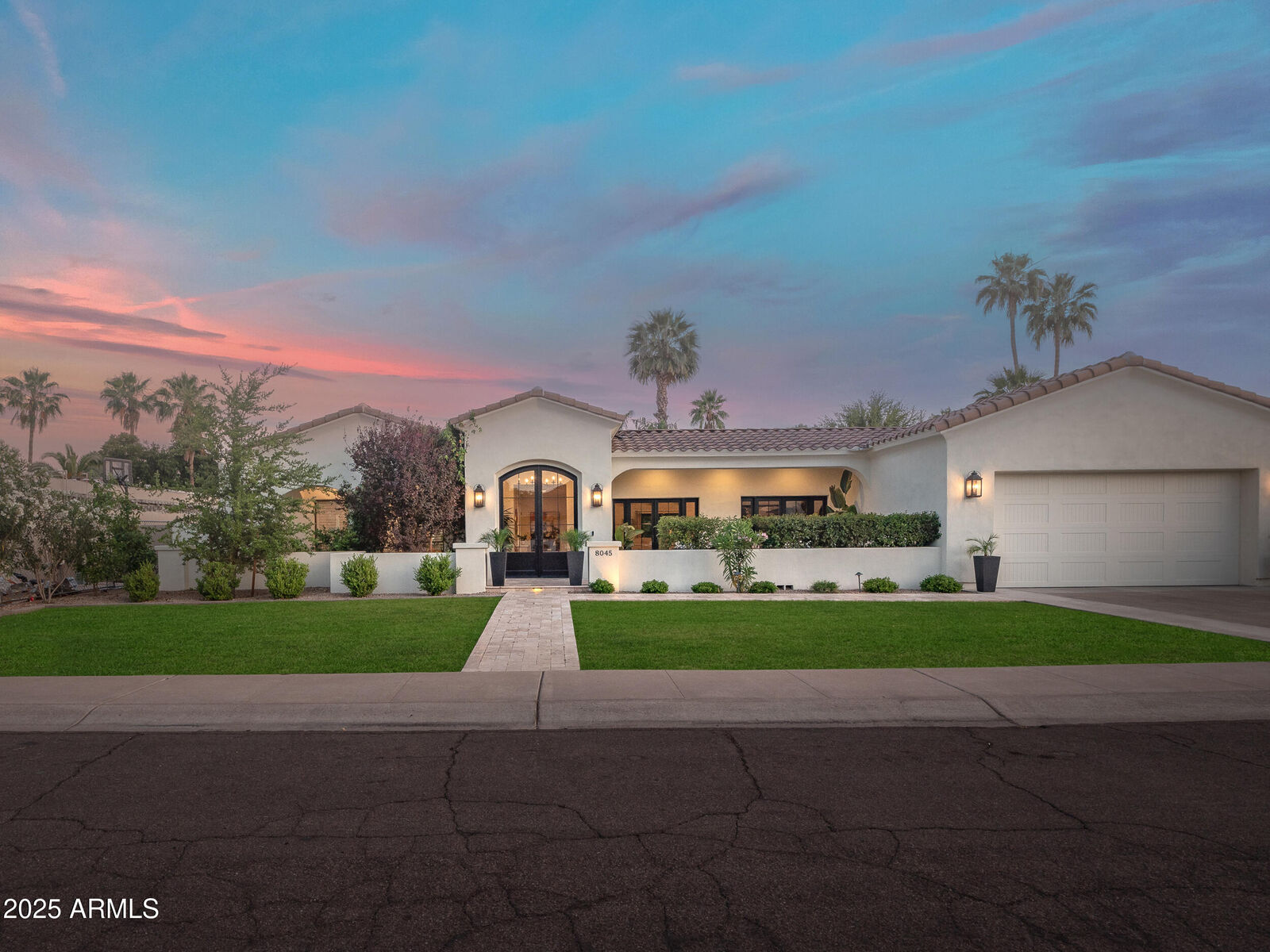 Property Photo:  8045 E Del Caverna Drive  AZ 85258 