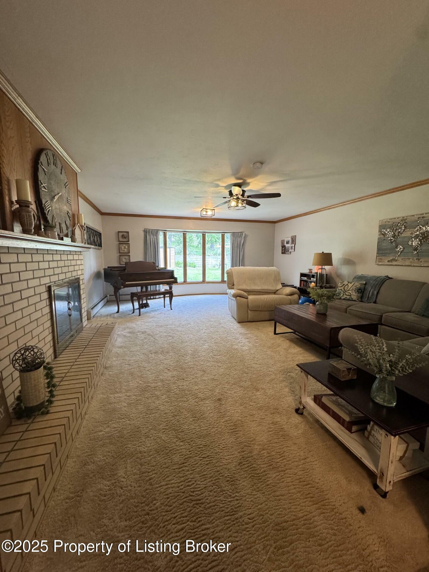 Property Photo: 926 7th Avenue W ND 58601
