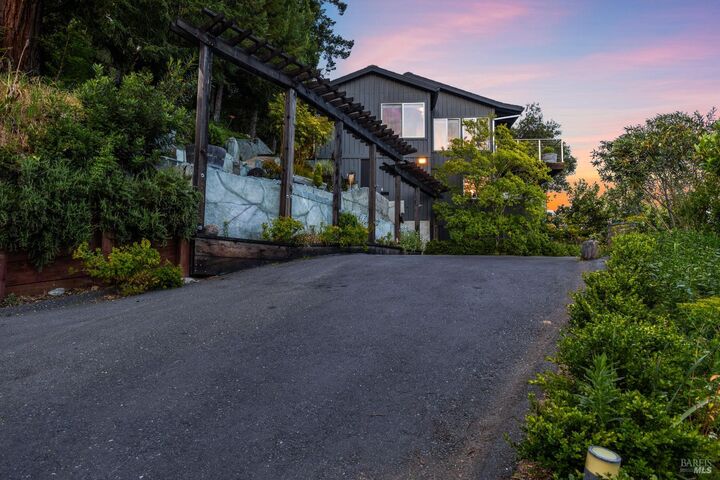 1831 Madrone Avenue  Healdsburg CA 95448 photo