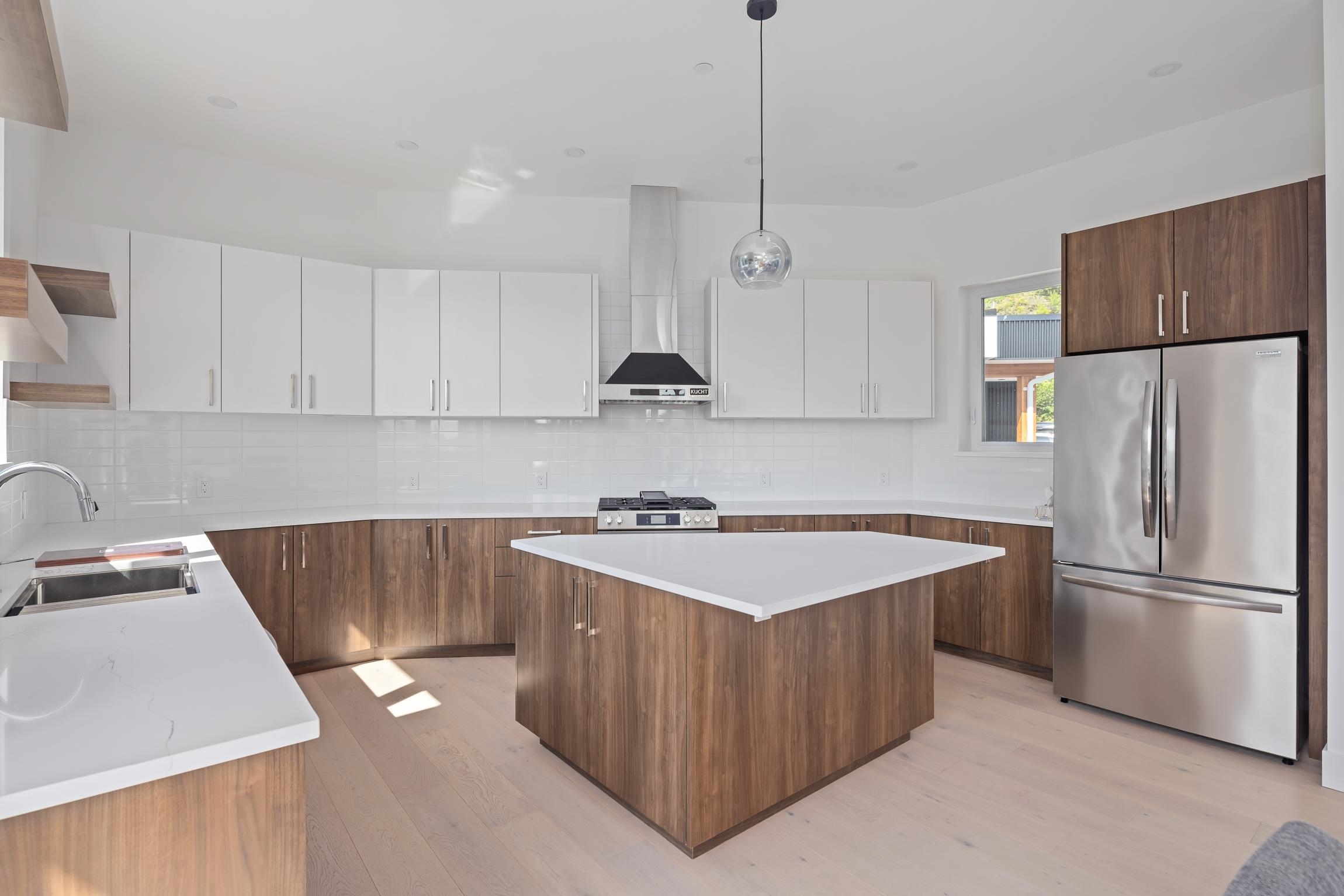 Property Photo: 3385 Mamquam Road 37 BC V8B 0E3