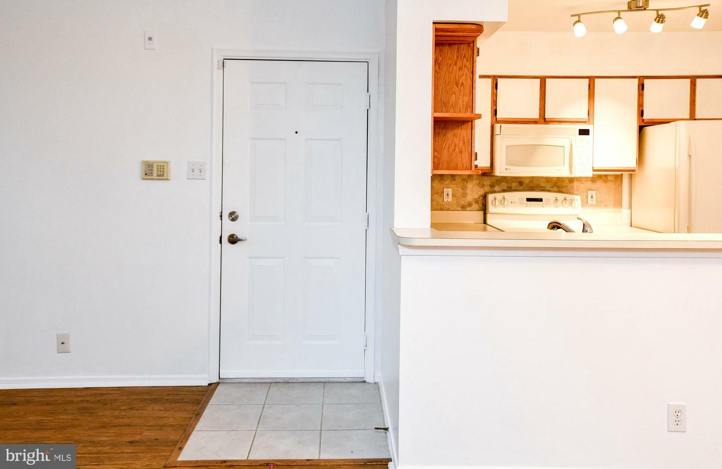 Property Photo: 3303 Wyndham Circle 343 VA 22302
